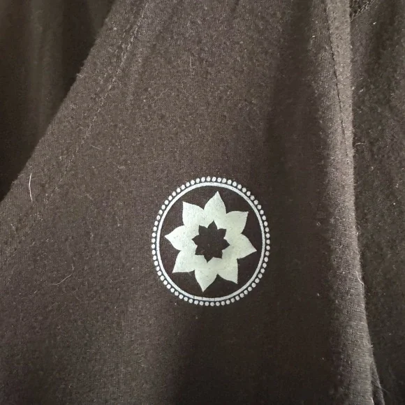 Glyder Club Pilates Black Pilates Strong Tank Top - Picture 3 of 4